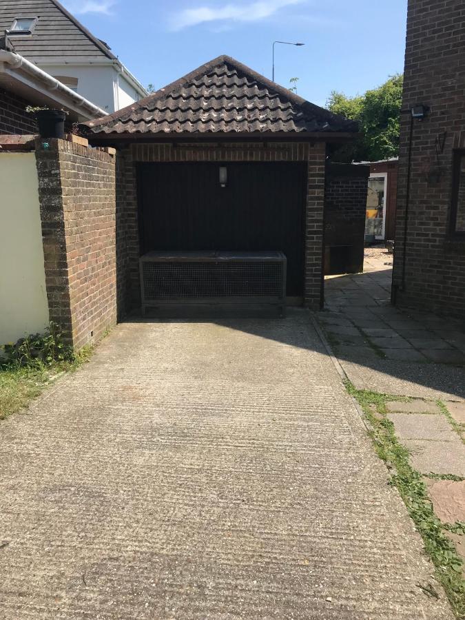 Вилла Self Contained Annex Борнмут Экстерьер фото